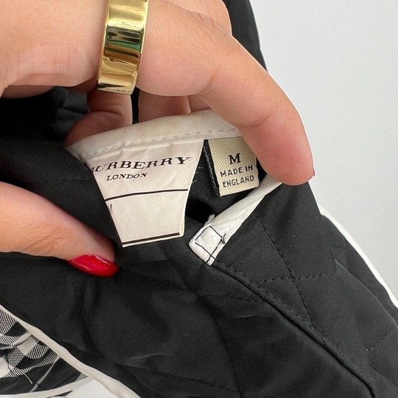 BURBERRY Burberry Black Quilted Button Jacket Women's Designer Outerwear Medium - Picture 2 of 15
